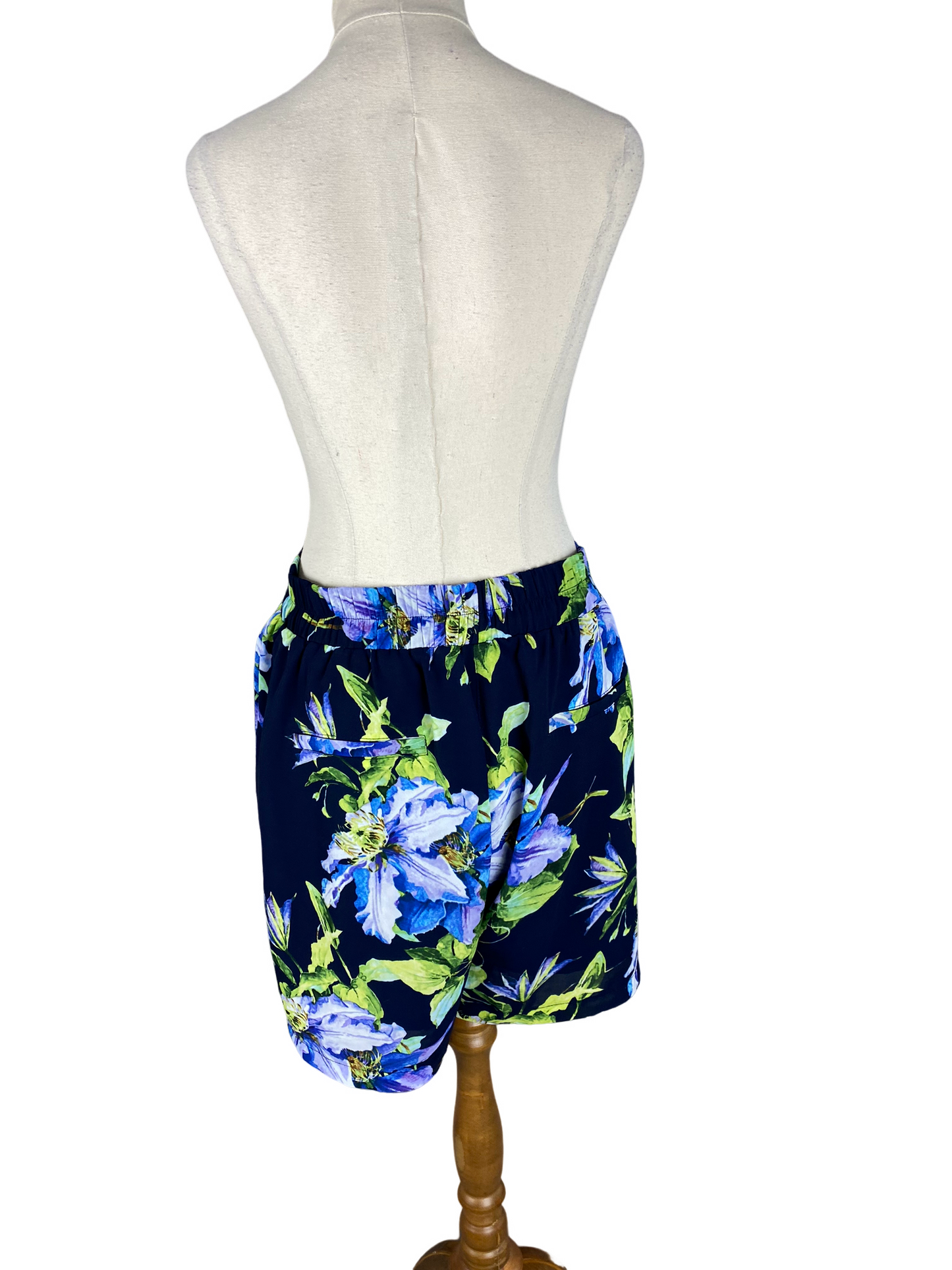 Stella Royal Augustine floral shorts | size 16