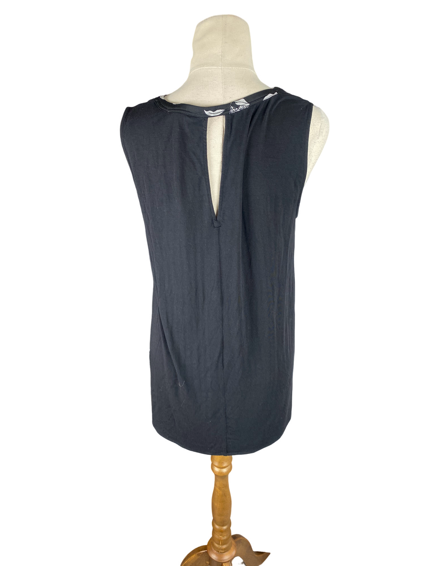 Witchery floral sleeveless top | size small