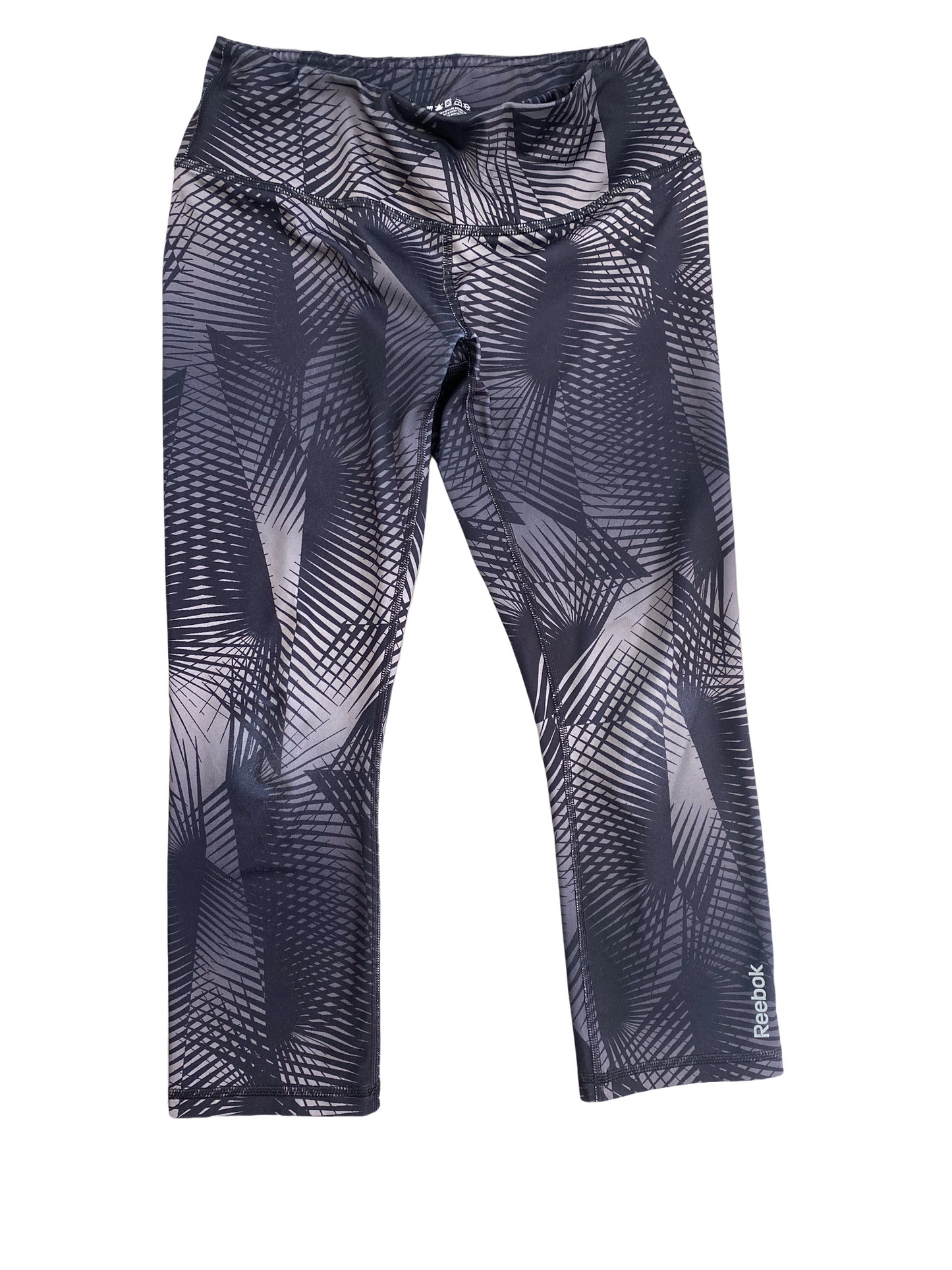Reebok pattern 3/4 pants | size extra small