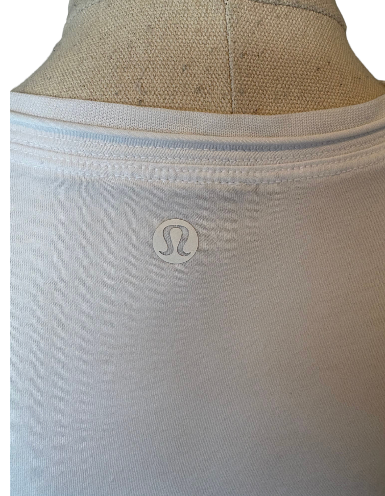lululemon white tank | size 6 (lululemon size 2)