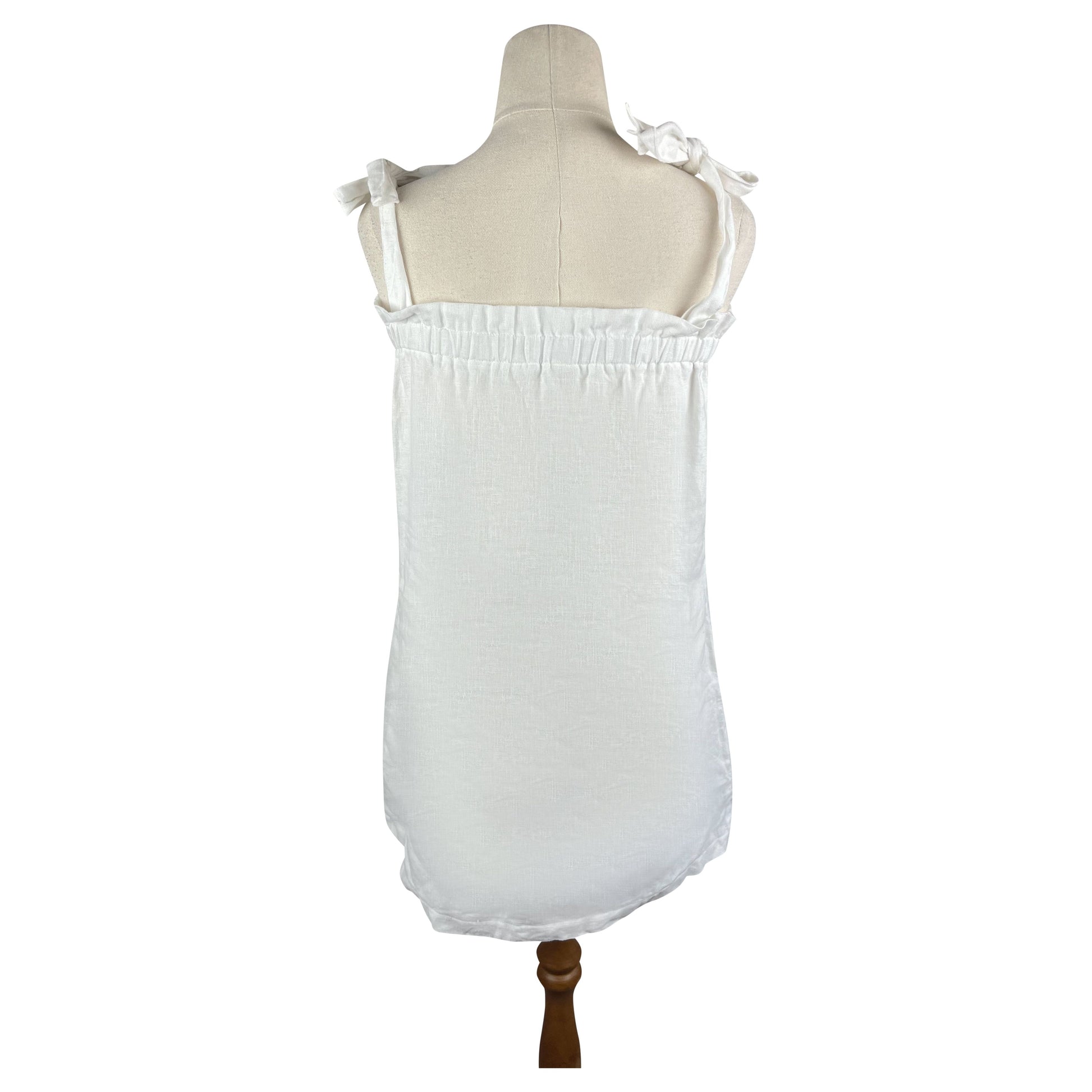 Subtitled white dress| size 6-8