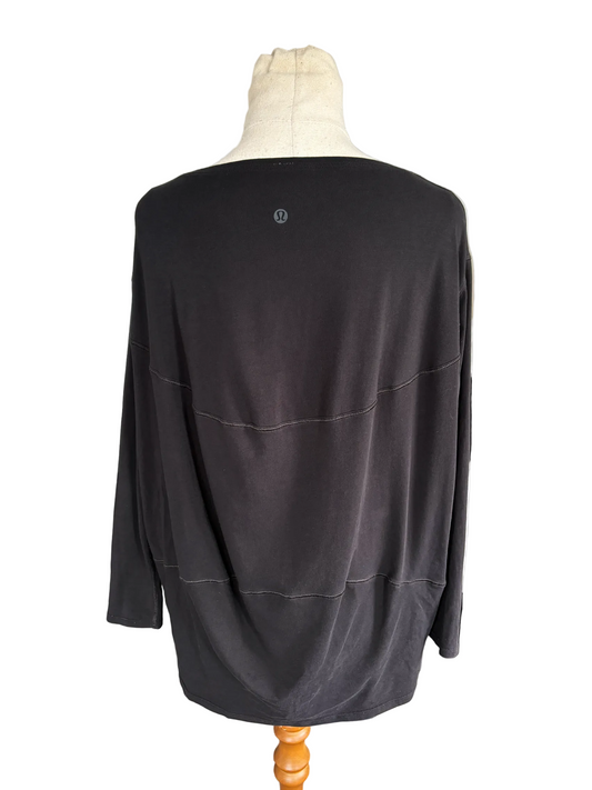 Lululemon 3/4 length top | size 8 to 10