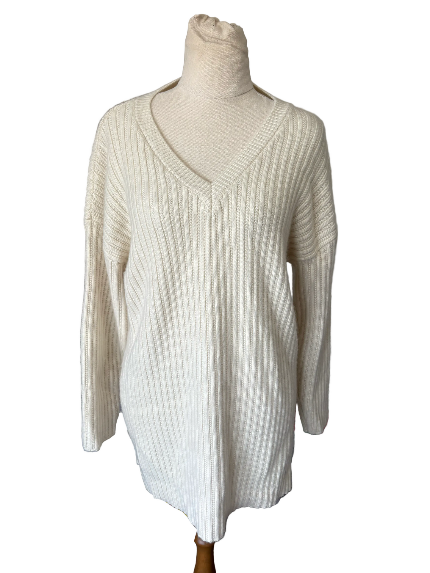 Handmade wool-blend v neck longline jumper | size 10-14