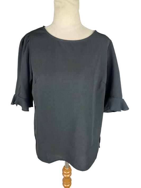 BNWT - Atmos & Here short sleeve frill top | size 10