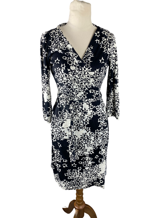 Diane Von Furstenberg b+w pattern wrap dress | size 6