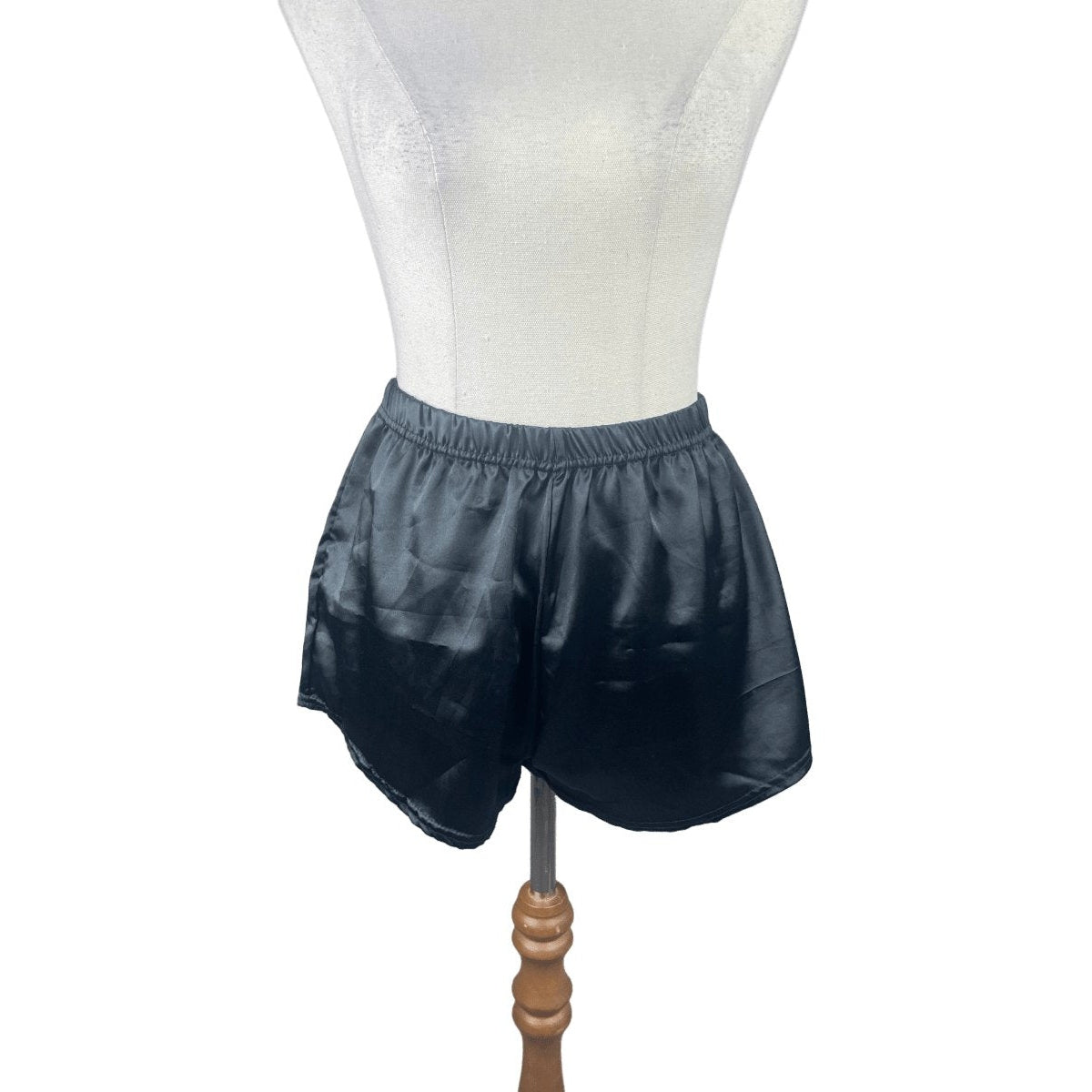 Pretty Little Thing black shiny hot pants and top | size 8