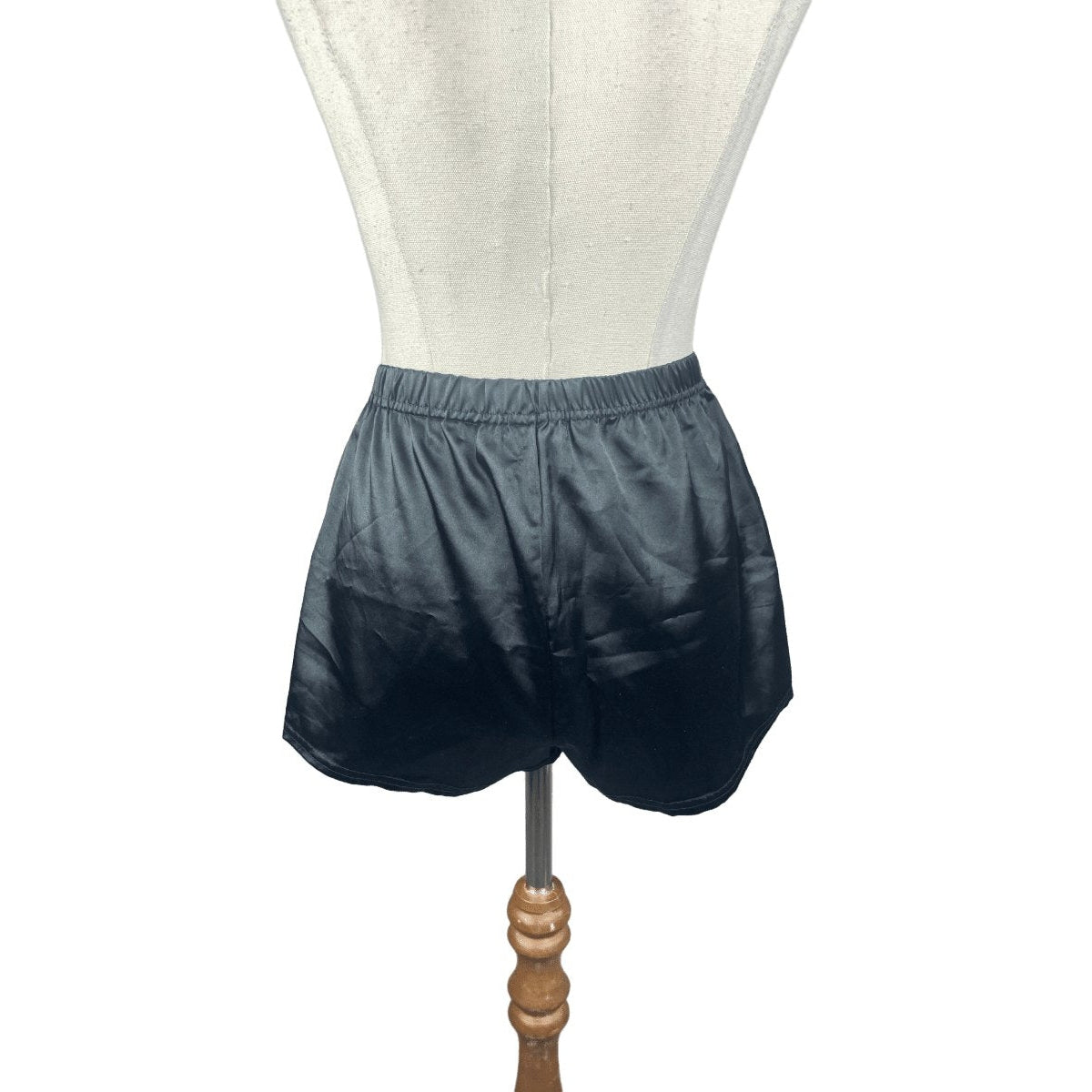 Pretty Little Thing black shiny hot pants and top | size 8