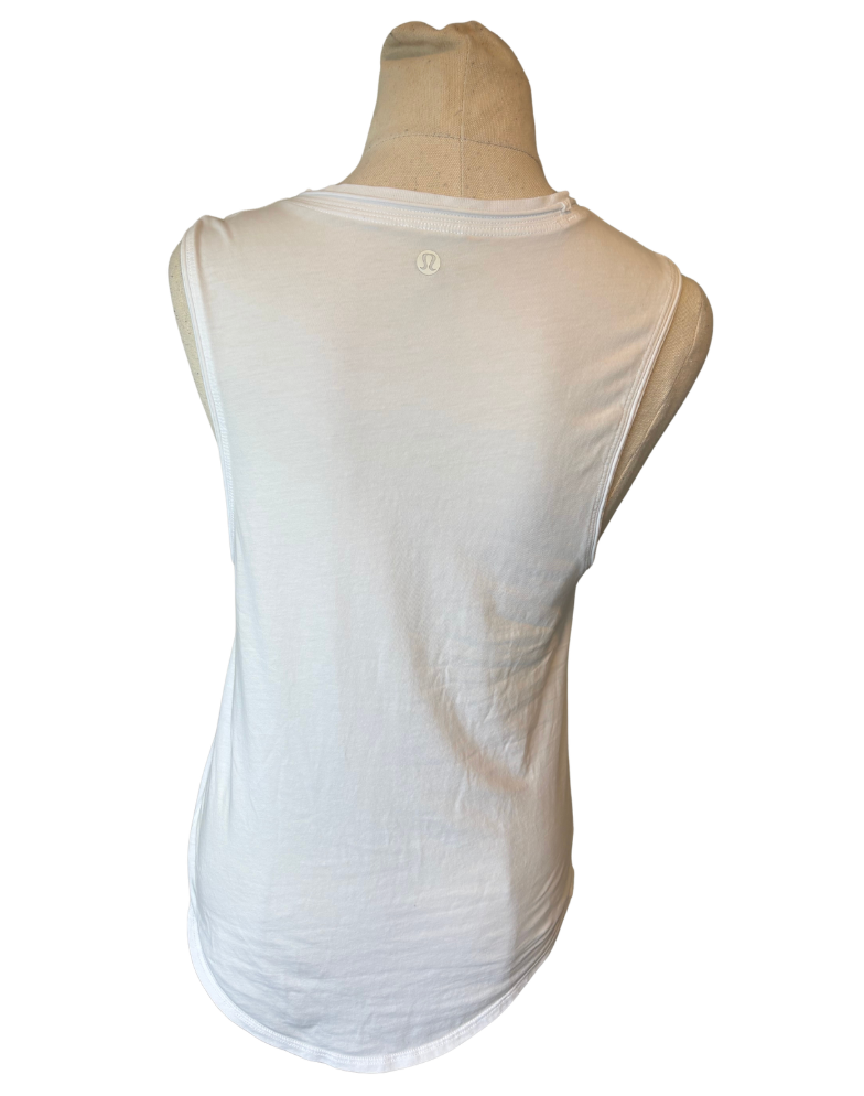 lululemon white tank | size 6 (lululemon size 2)
