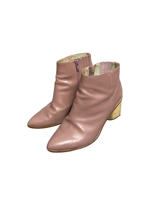 Zoe Kratzmann pink leather boots | size 7.5 or EU38